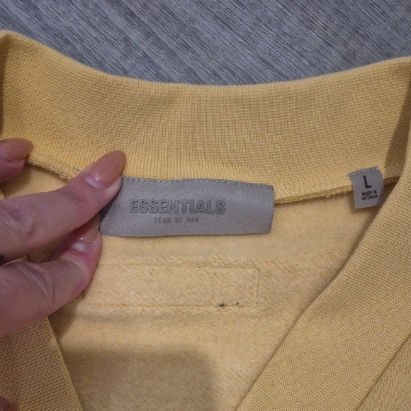 NWT Fear of God Essentials |  Pullover V-Neck Vest 'Light Tuscan' | L - Picture 3 of 9